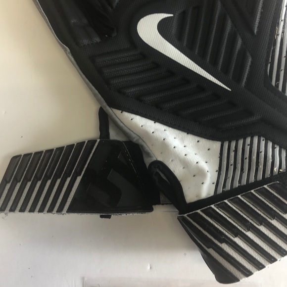 NIKE D-TACK 5 NFL PE PADDED LINEMAN GLOVES - Picture 3 of 4